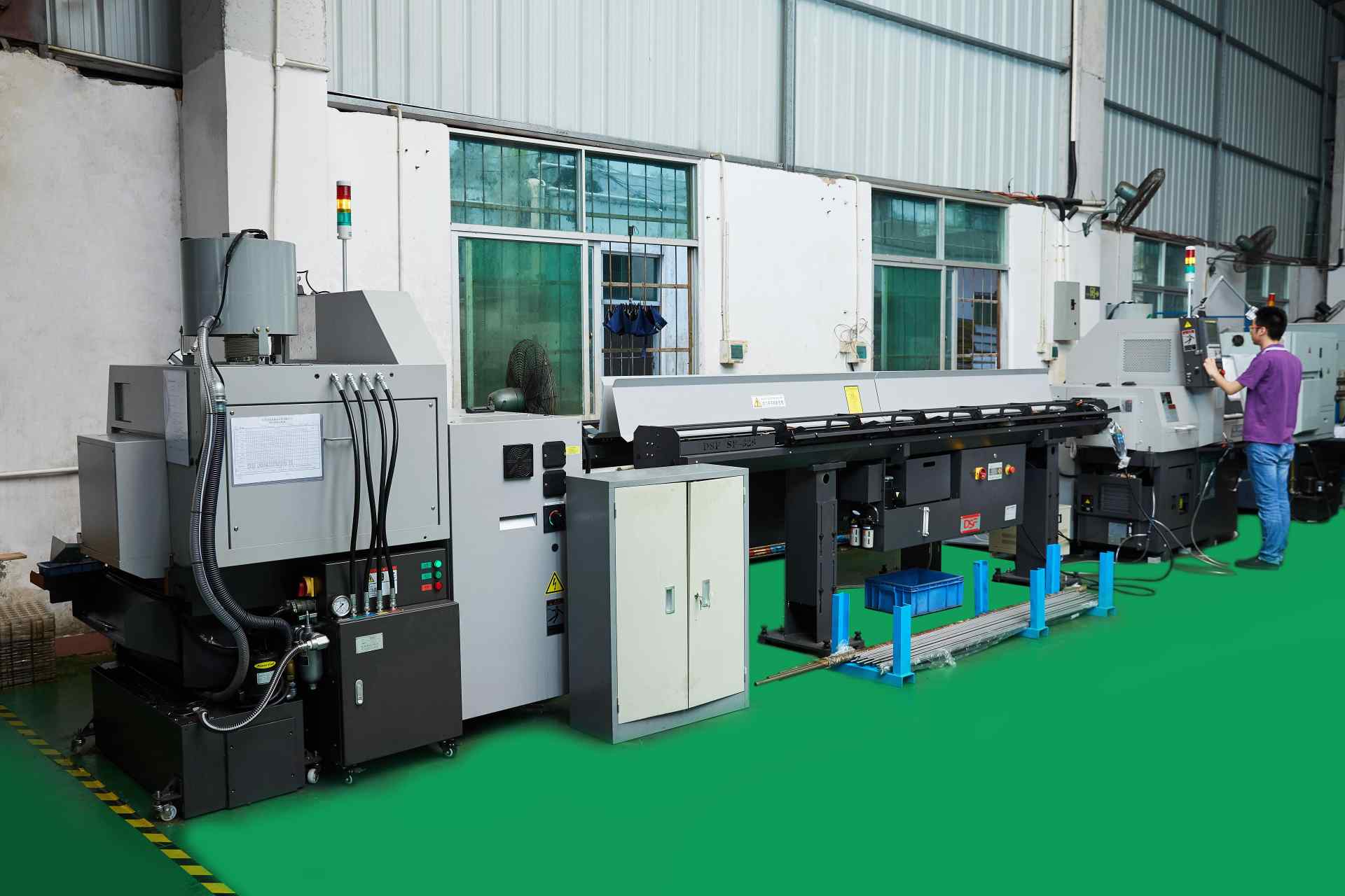 Precision CNC Tunring Center Workshop of CNC Machining Precision